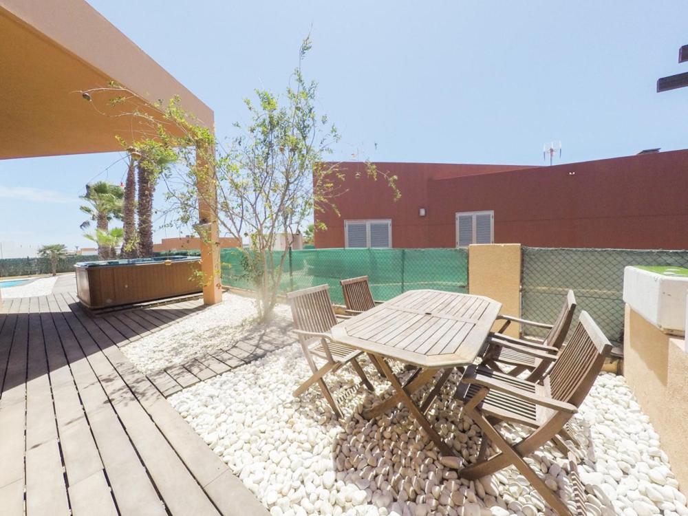 Villa La Marosca - Jacuzzi, Private Pool, 3 Bedrooms Caleta De Fuste Dış mekan fotoğraf